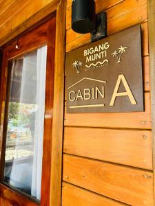 Beachfront Cabin in Lobo