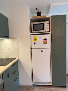 T3 Vue mer les pieds dans leau, piscine, clim