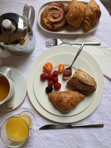 Hotels Hotel Val De Loire : photos des chambres