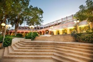 Five stars Hotel included Aswan Sightseeing and Abusimble