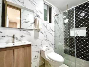 Apto 301a - Estrena hermoso y cómodo apto con balcón - Casa Orquídeas