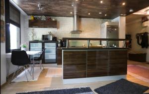 Apartment with sauna, free park