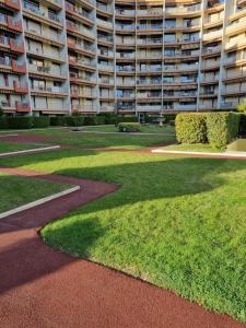 Joli appartement en résidence avec piscine et gardien