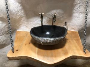 Rabbits 1or 2 bedroom hobbit style hillset earthen dartmoor eco home