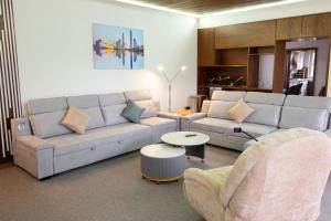 Ferienhaus große Villa, Exhibitors, Monteurhaus