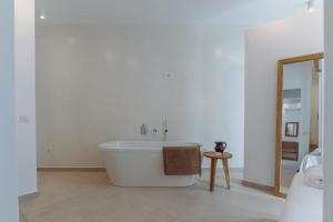 Villa Chora With Swimming pool