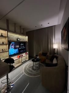 Modern Featured Hotel Studio