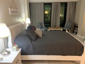 Oceanside inn Daytona Beach right on the sand#711