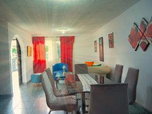 Lovely and close to airport, sea, and old town