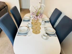 Private Parking, Urban Comfort & City Haven