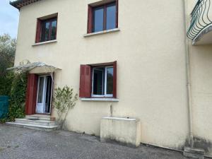 Appartements Appartement F3 de 60 m² au rez de chaussee d'une villa : photos des chambres