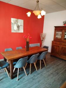 Maisons d'hotes Gite La Rose des Alpes a Serres, 3 chambres, capacite 4 a 8 personnes, Cuisine, Terrasse, Parking et Garage : photos des chambres
