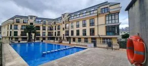 Piso con piscina entre 2 playas - Floor with pool between 2 beaches - Céltigos