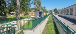 Appartements T2 climatise 40 m 2, non fumeur, borne electrique sur parking les animaux ne sont pas acceptes : photos des chambres