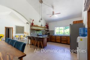 Sosua Private villa, 9 br, guest friendly, Up to 20 persons!