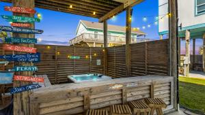 4BR w Hot Tub Gameroom OceanView by Bolivar Vacations