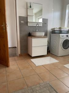 Stylish 3 bedroom apartment on renovated Resthof
