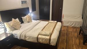 Garnet suites at omexe enternity