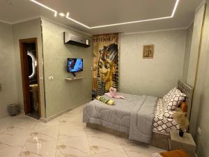 Hapi Pyramids Hotel