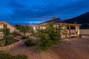 Countryside house Rusulica