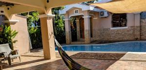 Home with Swimming pool, Wi-FI