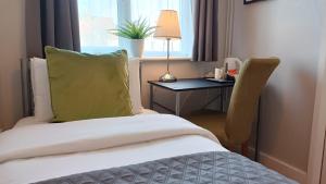 Budget Single Room room in Stansted Lodge