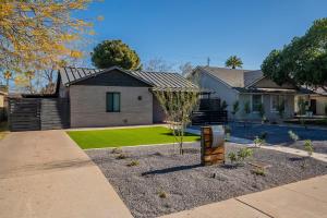 Cheerful PHX Home and Guest House in Central PHX