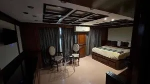 الباخرة ريفر بوت - Deir el-Ṭîn