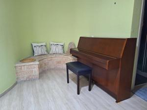Comfort Kolonaki Stay - Piano & Art