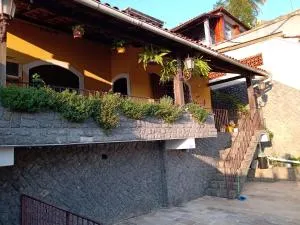 Casa ampla e confortável - Neves