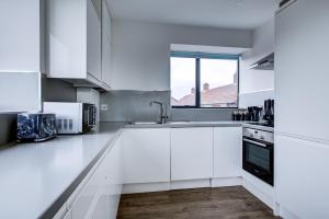 Canning Town 4-Person Flat with Free Parking