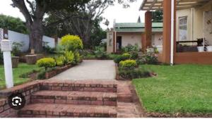 2 Oaks Guest House