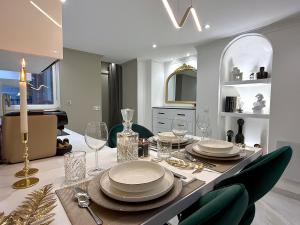 La Suite Spacieuse - avec Balcon - Cœur de Dijon