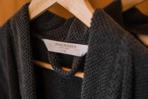 Wildacres Luxe 40 Acre Australian bush escape with private cliffs