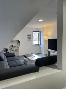 HomeBerg Duisburg - feine 3 Zimmer, 4 Betten, 60qm in Top Lage - Duisburg