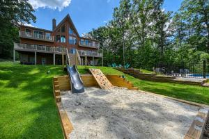 Ultimate LKA Retreat Boatdock Heated Pool Hottub