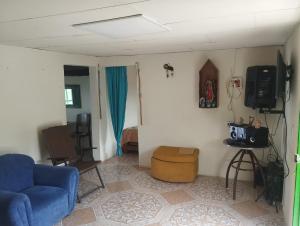 Casa finca en pueblo rico Neira