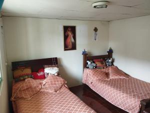 Casa finca en pueblo rico Neira