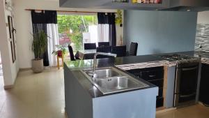 Casa con piscina y jacuzzi en santa clara del mar