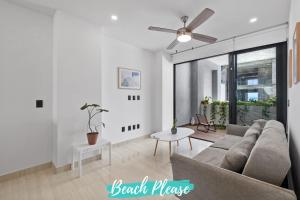 Avelar Condos - 1 Block to Beach with Rooftop Pool