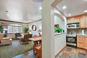 Mtn Villa Retreat 1 Bed 1 Bath Full Kitchen - Клирфилд