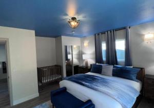 MagicwayVillas Avetar Villa - 5 Bedroom 3 Bath - Spa and Splash Pad