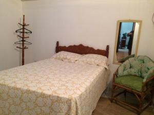 Casa em condomínio Boracéia