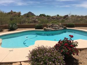Troon Balancing Rock Home - T9687 - Ubytování bez kategorie ve městě Scottsdale
