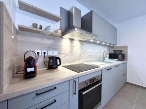 Appartement 3 pièces, 2 chambres, balcon, vue Briançon, WiFi gratuit - FR-1-330C-150