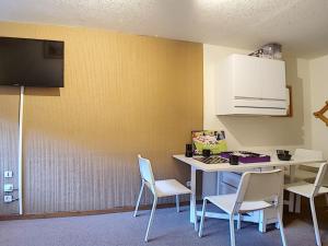 Studio cabine classique aux Menuires, proche pistes - FR-1-344-1228