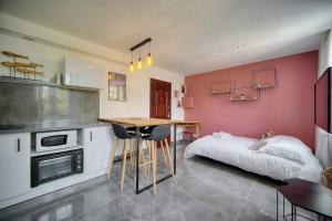 App. Suzette Duplex - 500m FROM THE BEACH