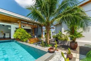 Layan Cove, Semi-4BR In-Outdoor Living with Pool & Sauna - Ban Phru Champa