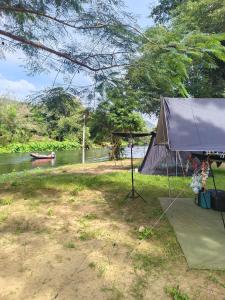 แคมป์โจนส์ แก่งกระจาน Camp Jones