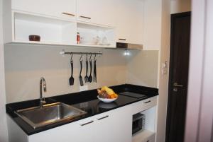 CHEZ MAURICE A RAWAIi